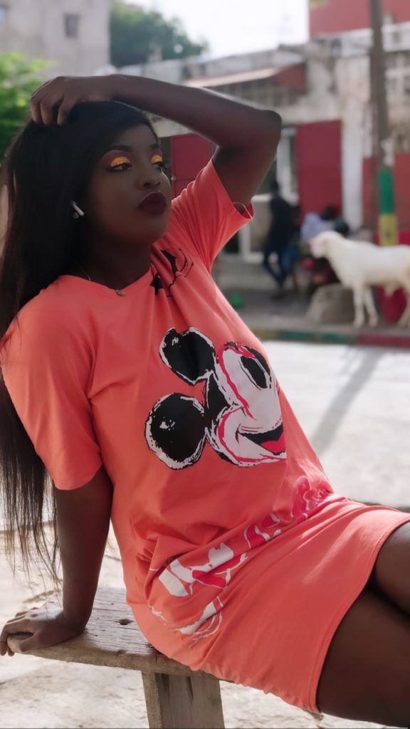 PHOTOS - FIFI « Niareel » de Sanex dans la série Wiri Wiri, toute ravissante