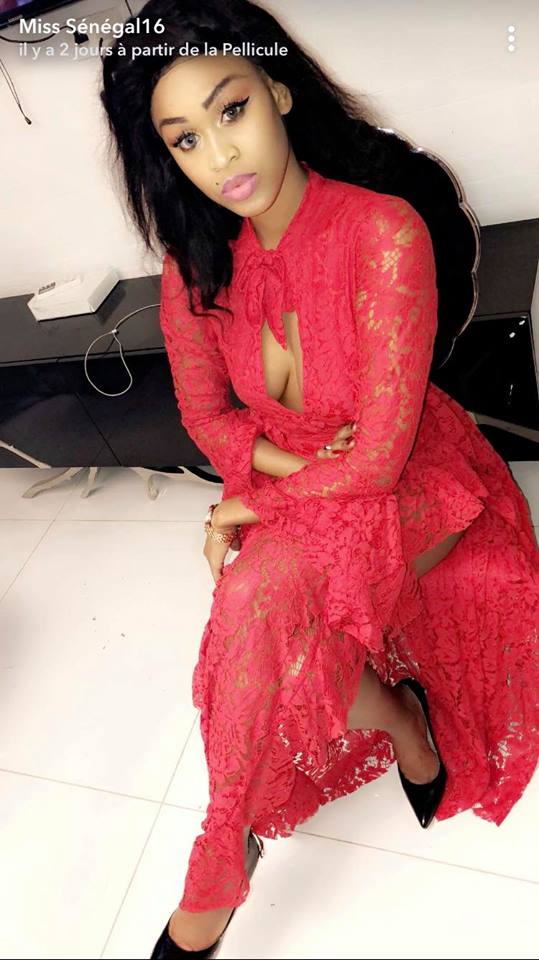 PHOTOS - Miss Sénégal déborde avec sa robe rouge trop s*xy et sans soutien gorge
