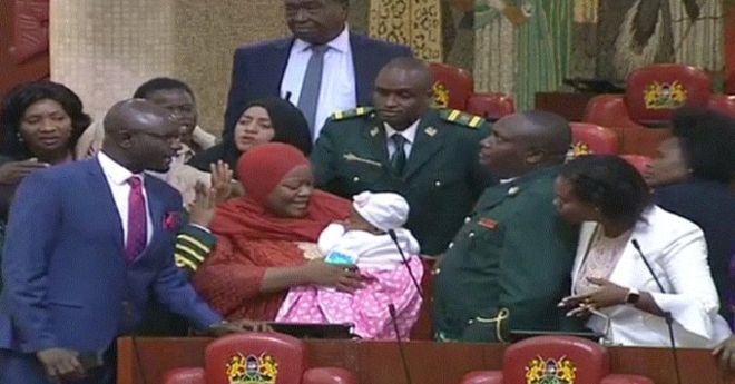 Kenya : une députée expulsée du parlement à cause de son bébé