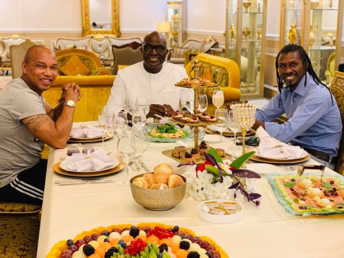 PHOTOS: Babacar Nom "réconcilie" El Hadji Diouf et Aliou Cissé