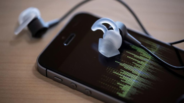 Facebook a espionné et retranscrit des conversations audio de ses usagers