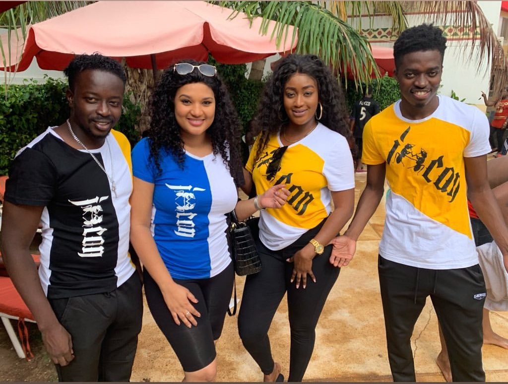 PHOTOS - Les couples : Pod et Lyssa, Pi et Eva prennent du bon temps ensemble