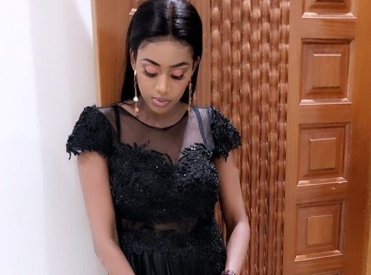 PHOTOS - Katy Chimere Diaw se métamorphose dans une robe de rêve pour faire plaisir à …