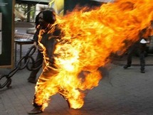 Saint-Louis : un jeune artiste tente de s’immoler par le feu