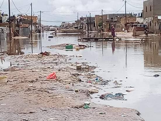 (Photos)- Kaolack: Les eaux de pluie engloutissent le bassin de rétention de Khakhoum