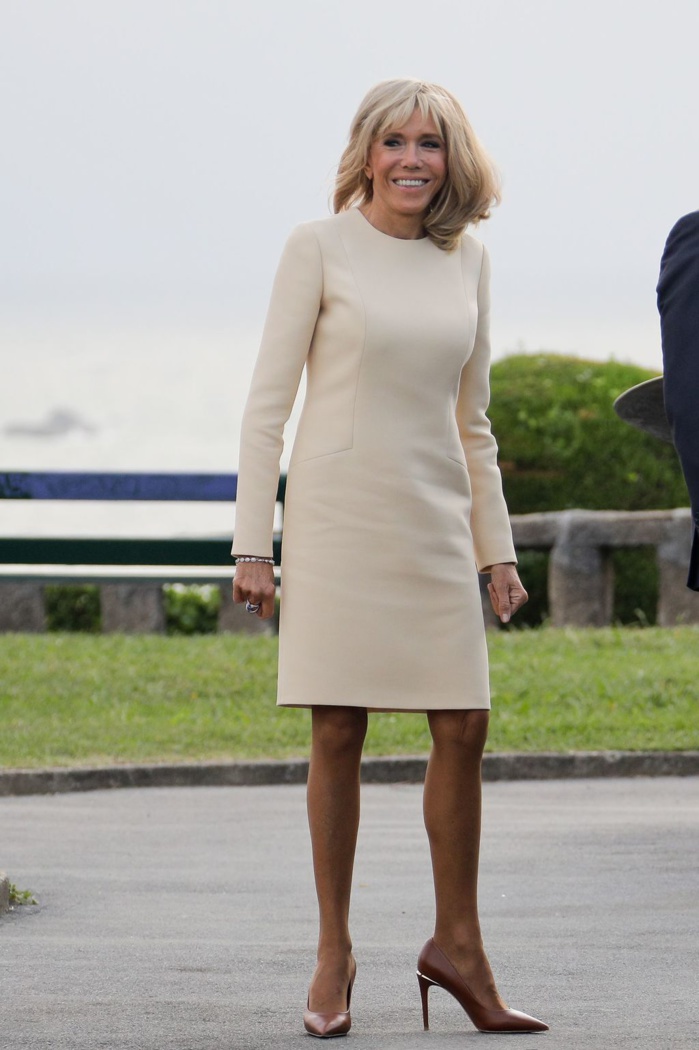 PHOTOS - Brigitte Macron stylée durant le G7 a multiplié les looks Louis Vuitton