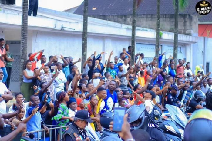 PHOTOS - Les motards de Côte d'Ivoire rendent hommage à Dj Arafat