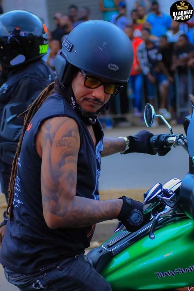 PHOTOS - Les motards de Côte d'Ivoire rendent hommage à Dj Arafat
