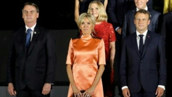 Insultes du Président Bolsonaro : les Brésiliens s'excusent auprès de Brigitte Macron sur Twitter