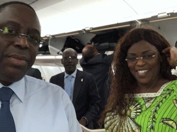 PHOTOS - Fin de vacances: Birima en toute complicité avec le couple présidentiel
