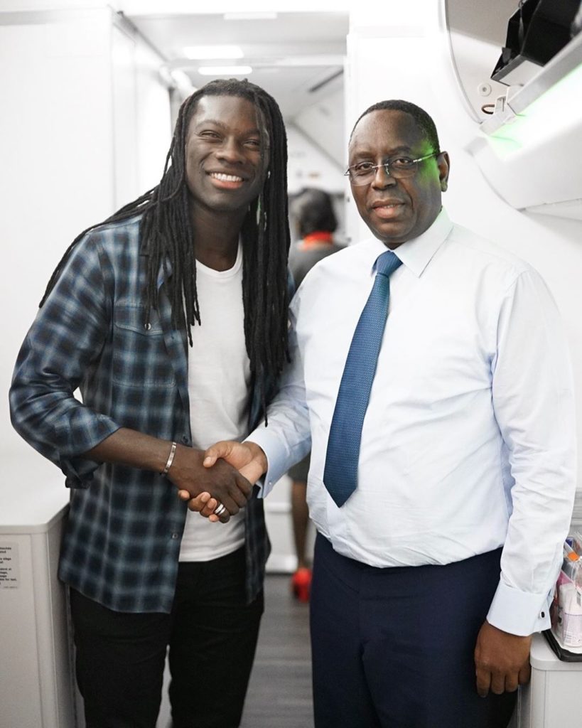 PHOTOS - Bafétimbi Gomis: "Ce fut un plaisir de partager ce vol avec Son Excellence Macky SALL"