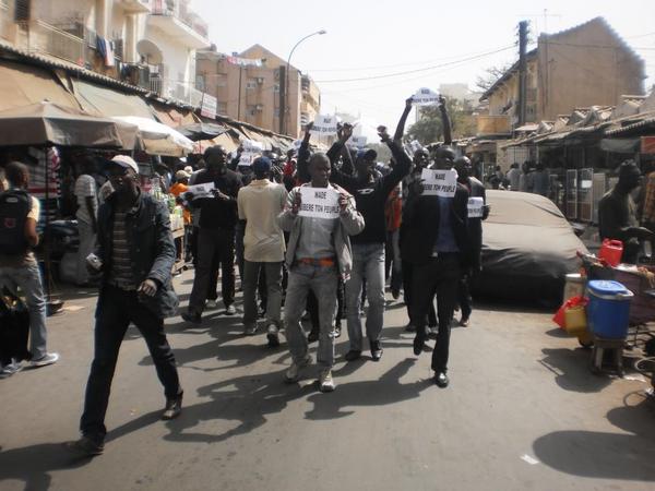 Ils marchaient contre la candidature de Wade : Quatre jeunes de Rewmi dont Thierno Bocoum arrêtés par la police  (Photos)