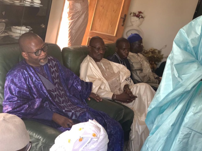 Magal des 2 rakkas: les Wade envoient une forte délégation à Saint- Louis (images) Magal des 2 rakkas: les Wade envoient une forte délégation à Saint- Louis (images)