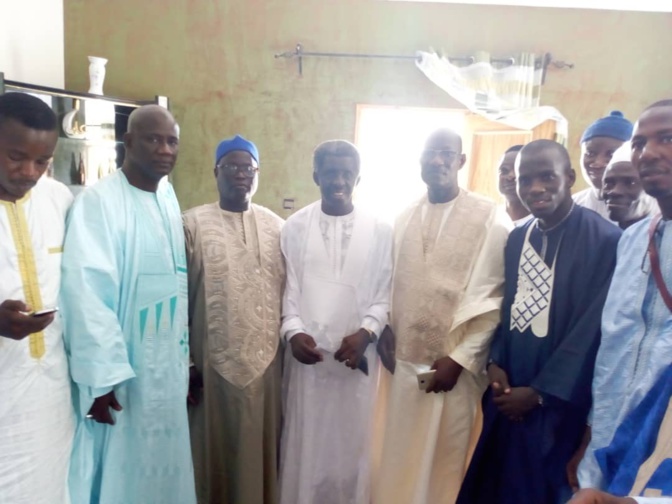 Magal des 2 rakkas: les Wade envoient une forte délégation à Saint- Louis (images) Magal des 2 rakkas: les Wade envoient une forte délégation à Saint- Louis (images)