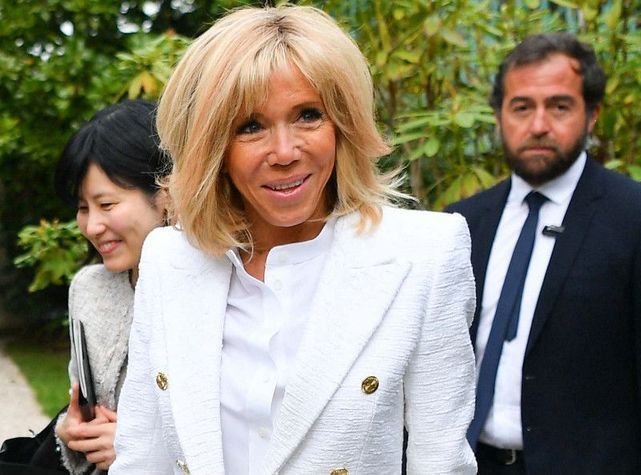 "Balance ton miso”: Des célébrités françaises apportent leur soutien à Brigitte Macron