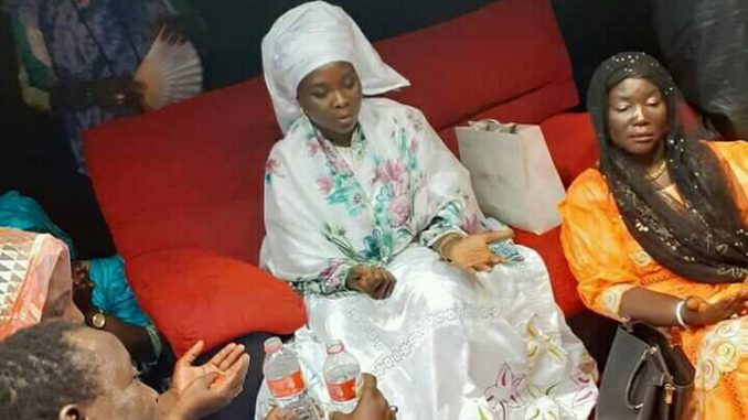 PHOTOS - Sokhna Maï Lahad Mbacké Bintou Cheikh Abdou Karim en tournée en Europe PHOTOS - Sokhna Maï Lahad Mbacké Bintou Cheikh Abdou Karim en tournée en Europe