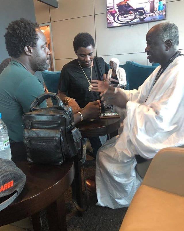PHOTOS - AIBD: Une rencontre plein d'émotion entre Wally Seck et le marabout Serigne Cheikh Ndigueul Fall