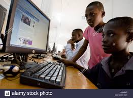 Installation du 1er Portail de signalement pour la protection des enfants en ligne