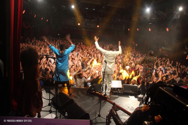 (PHOTOS) - Dans une Salle de Zurich, archi-comble : Les fans de Youssou Ndour refusent son départ de la scène