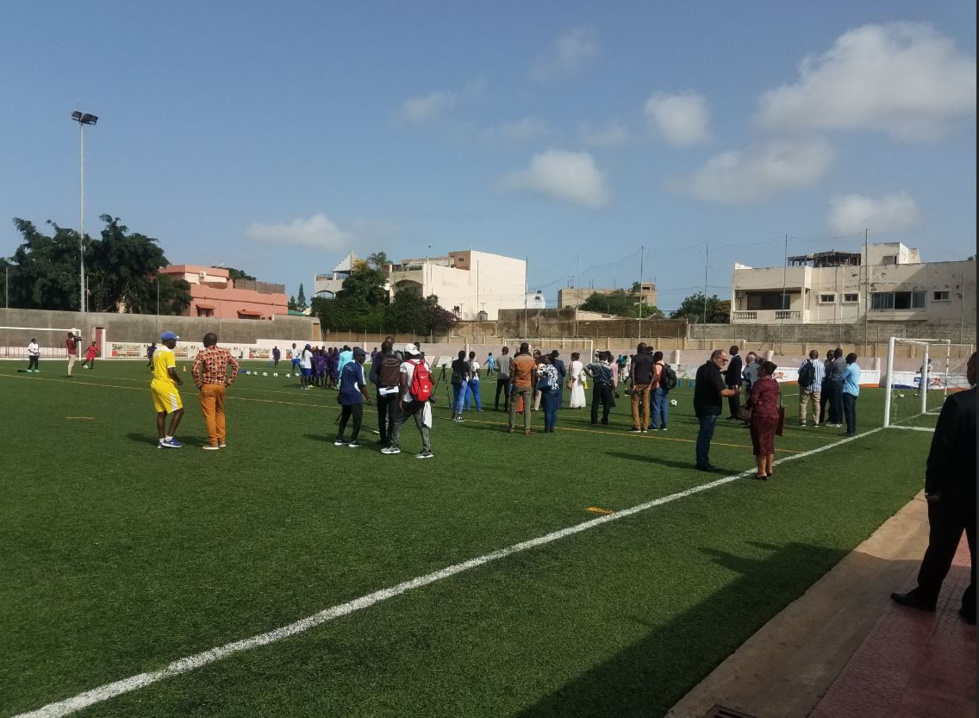PHOTOS - Visite de Mme Roxana MARACINEANU, Ministre des Sports à Dakar Sacré-Cœur (DSC) accompagnée par le Président de Paris 2024,Tony ESTANGUET, et du Directeur général de l’Agence Française de Développement, Rémy RIOUX