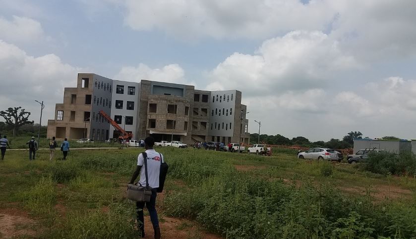 PHOTOS - Visite de chantiers de Socé Diop Dione, Directrice de l'Agence de Construction des Bâtiments et Edifices Publics à Thiès