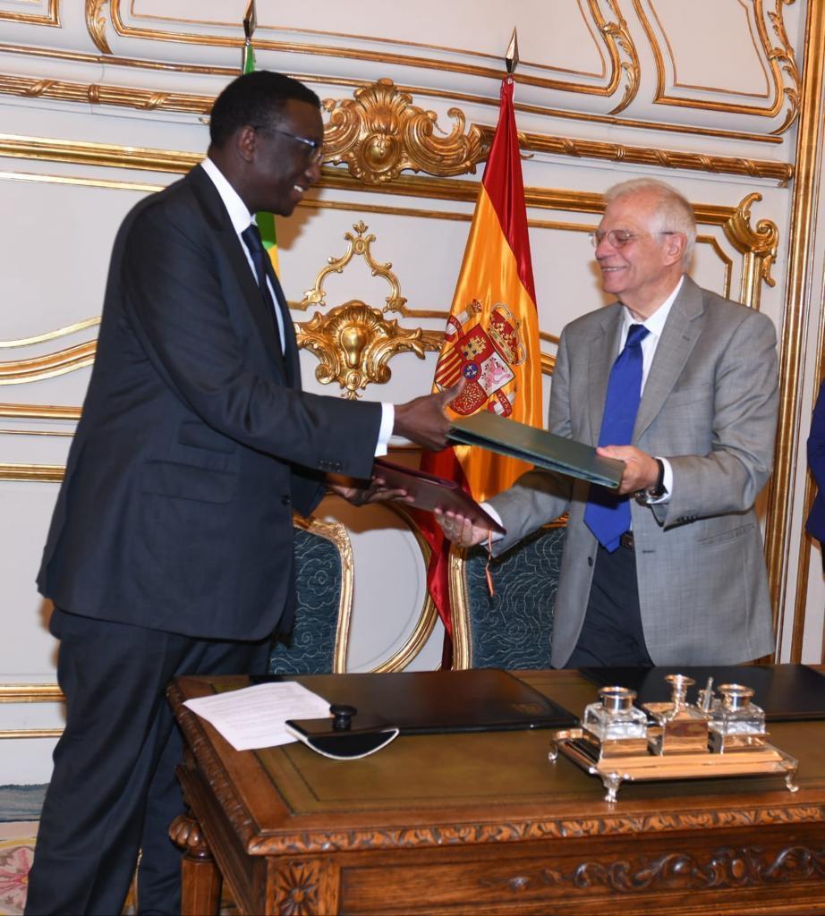 (PHOTOS) - Amadou Bâ et son homologue espagnol lors de la signature d’accord de coopération à l’occasion de la 2e session de consultations politiques 
