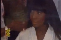 Regardez! Coumba Gawlo se maquille dans sa loge