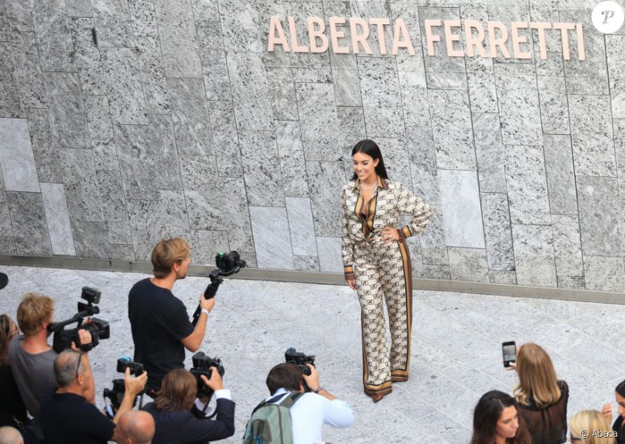Georgina Rodriguez: La chérie de Cristiano Ronaldo canon à la Fashion Week