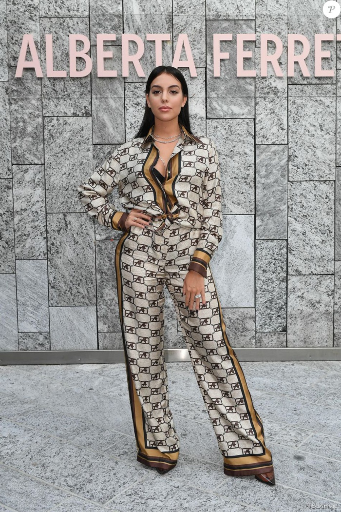 Georgina Rodriguez: La chérie de Cristiano Ronaldo canon à la Fashion Week