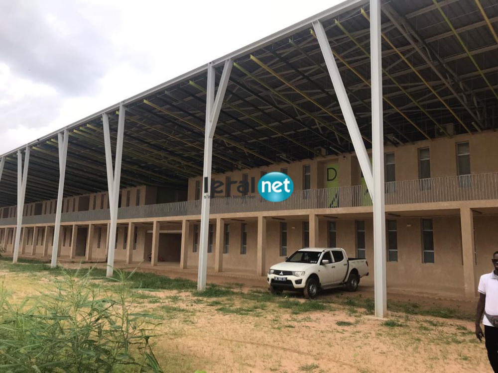 VIDEO - Pr. Mahy Diaw, Recteur UADB: « L’Amphi avec sa capacité de 500 places, sera fonctionnel en novembre pour une population de 8000 étudiants » (PHOTOS)