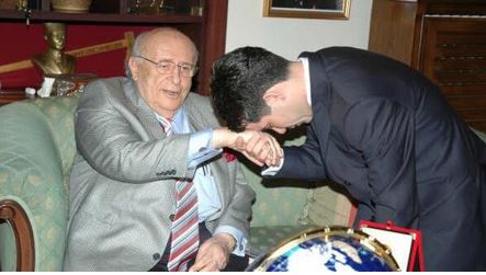 La période Ferudun Cevahiroğlu a commencé à SANKON La période Ferudun Cevahiroğlu a commencé à SANKON