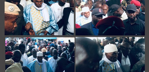 (PHOTOS) - Accueil chaleureux de Me Wade à Keur Serigne Touba: L'ex-chef d'Etat garde toute sa popularité dans la communauté mouride