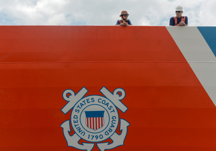 Les garde-côtes américains interceptent un sous-marin avec six tonnes de cocaïne