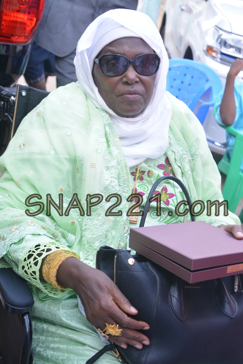 Voici Oumy Diallo, la sainte mère de Marième Faye …! au mariage de Yama Diallo Bèye, fille de Ismael Diallo