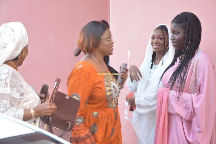 Voici les images inédites  de Marième Faye Sall au mariage de Yama Diallo Bèye, fille de Ismael Diallo