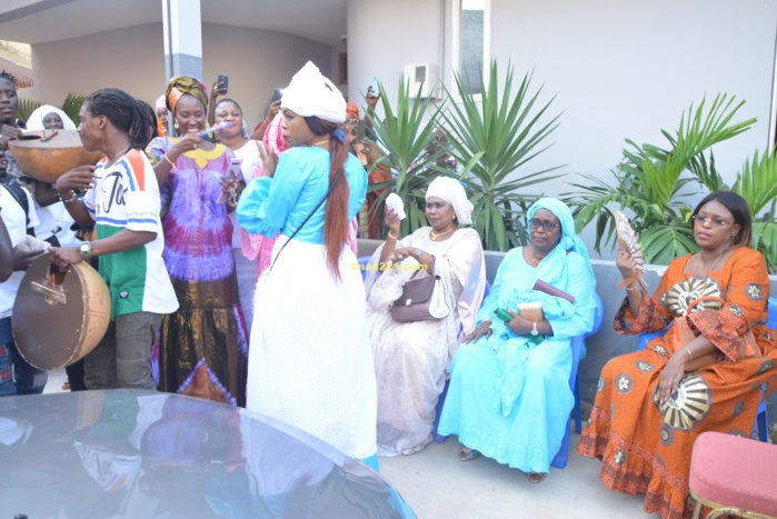 Voici les images inédites  de Marième Faye Sall au mariage de Yama Diallo Bèye, fille de Ismael Diallo