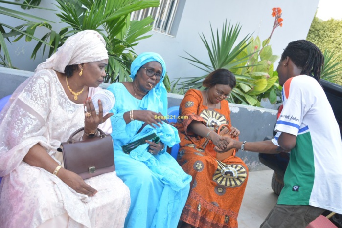 Voici les images inédites  de Marième Faye Sall au mariage de Yama Diallo Bèye, fille de Ismael Diallo