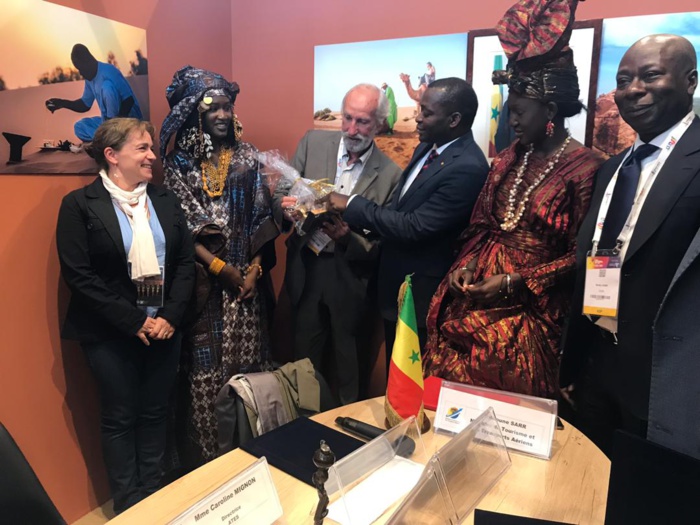 PHOTOS+VIDEO- Signature de protocole d'accord entre le Gouvernement du Sénégal et le syndicat des Entreprises du Tour Operating (SETO)