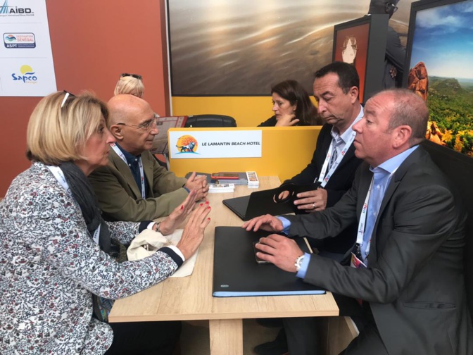 Eric Philibert, Directeur associé - Lamantin Beach, Resort & SPA, accompagné de Bertrand Touly, échange avec des partenaires au IFTM Top Resa 2019.