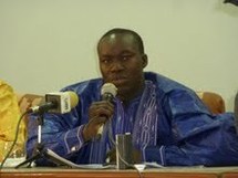 Le sens de l’engagement 	 DËUG MOO WOOR « La vérité est apparue en provenance de la Vérité »  Regrouper toutes les bonnes vertus pour construire un pays prospère.