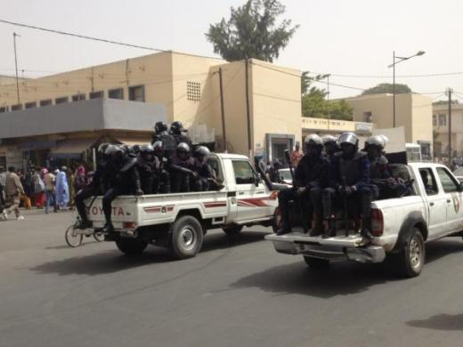 (Photo) Marche du M23 de ce matin : Youssou Ndour galvanise les jeunes