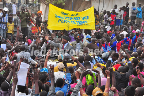 CAMPAGNE : Images exclusives de la promenade de Wade à Dakar