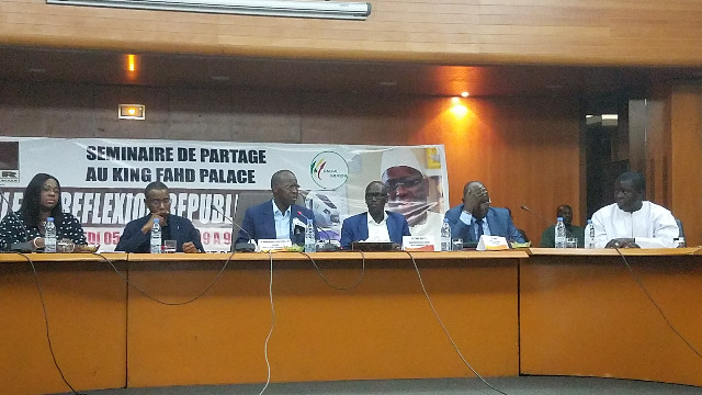 CERCLE DE REFLEXION REPUBLICAIN - Boun Abdallah Dionne présent et pleine forme (PHOTOS) CERCLE DE REFLEXION REPUBLICAIN - Boun Abdallah Dionne présent et pleine forme (PHOTOS)