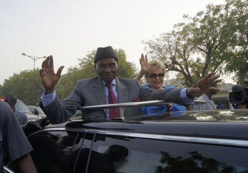 Sénégal: la campagne présidentielle bat son plein, Wade en meeting en province