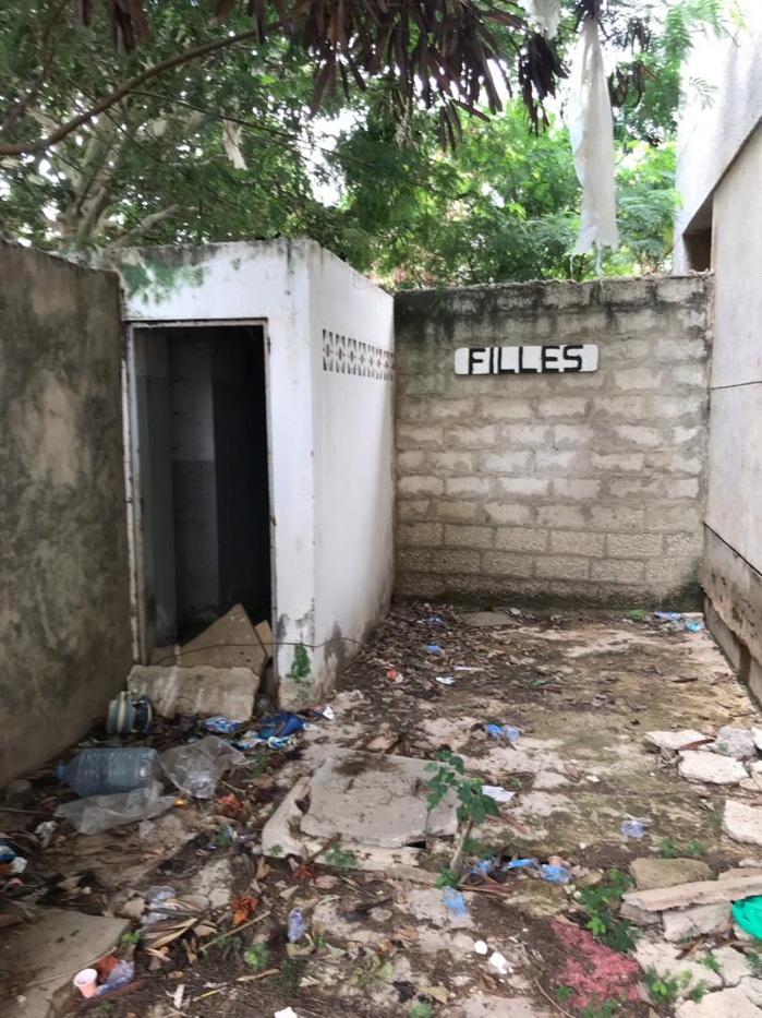 CEM Blaise Diagne : Les toilettes des élèves dans un piètre état, les autorités interpellées CEM Blaise Diagne : Les toilettes des élèves dans un piètre état, les autorités interpellées