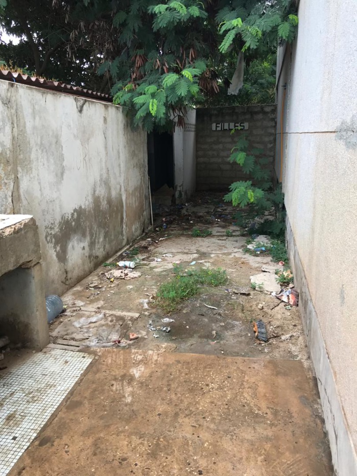 CEM Blaise Diagne : Les toilettes des élèves dans un piètre état, les autorités interpellées