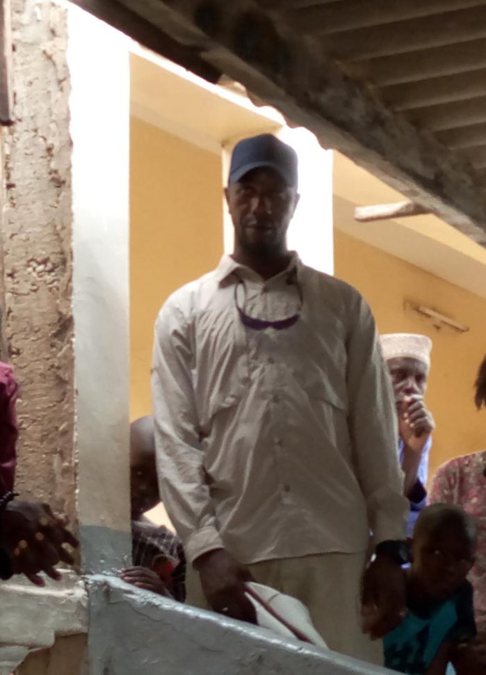 Kaolack: Les images du garde du corps du Maire de Grand Yoff qui insultait les journalistes. Kaolack: Les images du garde du corps du Maire de Grand Yoff qui insultait les journalistes.