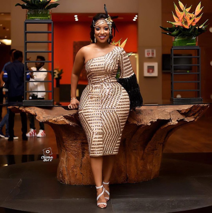 PHOTOS - Découvrez Joselyn Dumas en 8 styles