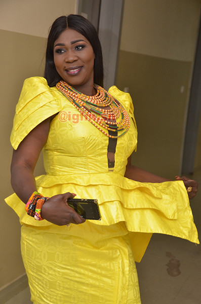 PHOTOS - Ndiolé Tall étale sa beauté et sa classe dans sa magnifique tenue traditionnelle