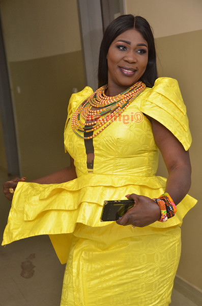 PHOTOS - Ndiolé Tall étale sa beauté et sa classe dans sa magnifique tenue traditionnelle